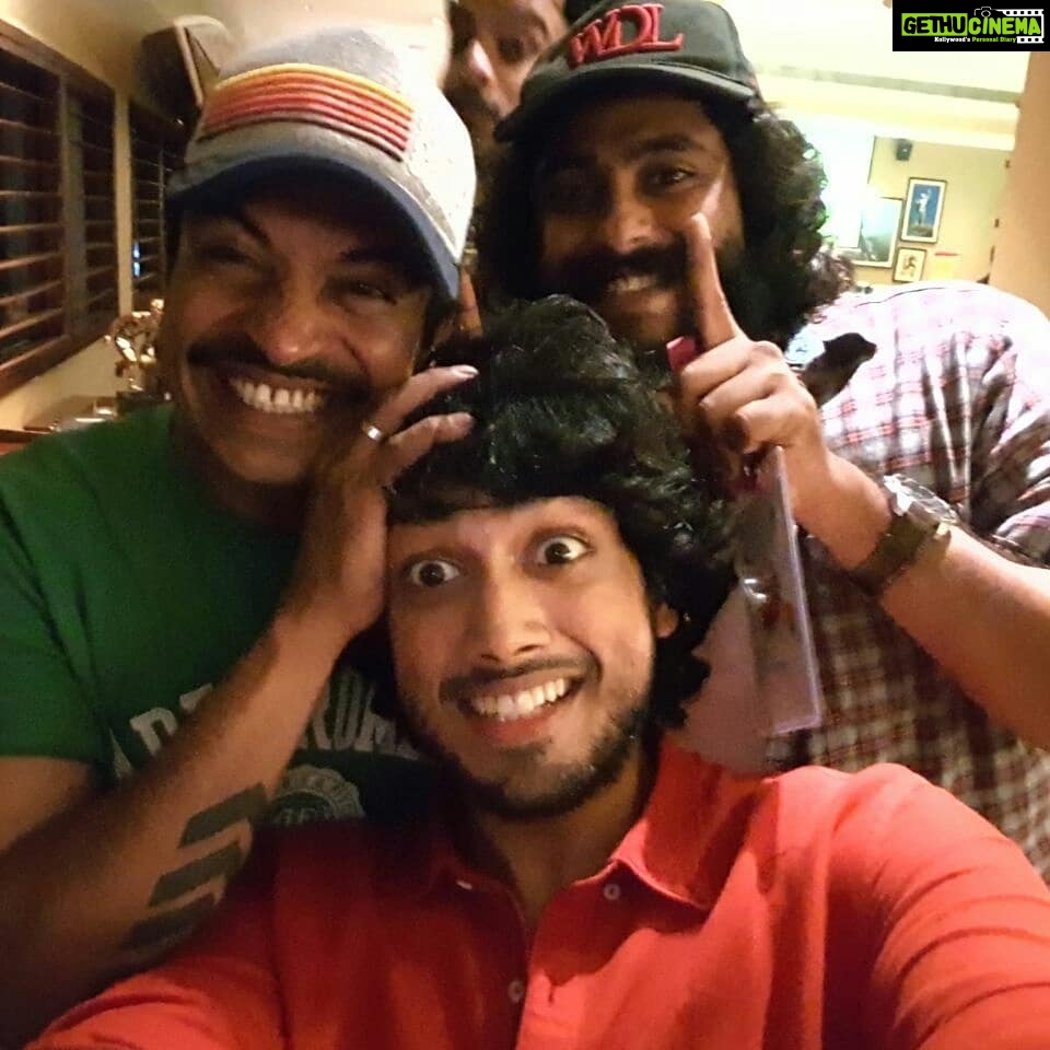 Antony Varghese Instagram - With @tovinothomas , @soubinshahir , @gregg_dawg , @chembanvinod , @joju_george , @kalidas_jayaram Holiday Inn Kochi