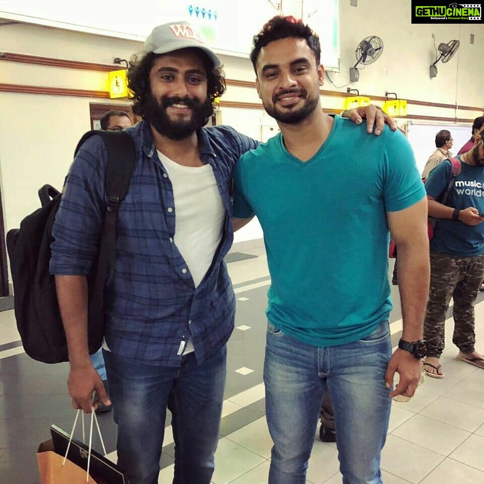 Antony Varghese Instagram - Superman @tovinothomas💪🏻