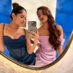 Anushka Sen Instagram - Throwback to this super fun day with my constants 💜✨