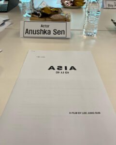 Anushka Sen Instagram - One Asia 🫰💜 #Kfilm #Asia #Korea #SenInSeoul Seoul, Korea