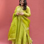 Aparna Balamurali Instagram - 💚 Styled by: @nikhitaniranjan Outfit: @real_weaverstory Jewellery: @theamethyststore Shot by: @kiransaphotography