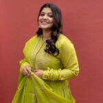 Aparna Balamurali Instagram - 💚 Styled by: @nikhitaniranjan Outfit: @real_weaverstory Jewellery: @theamethyststore Shot by: @kiransaphotography