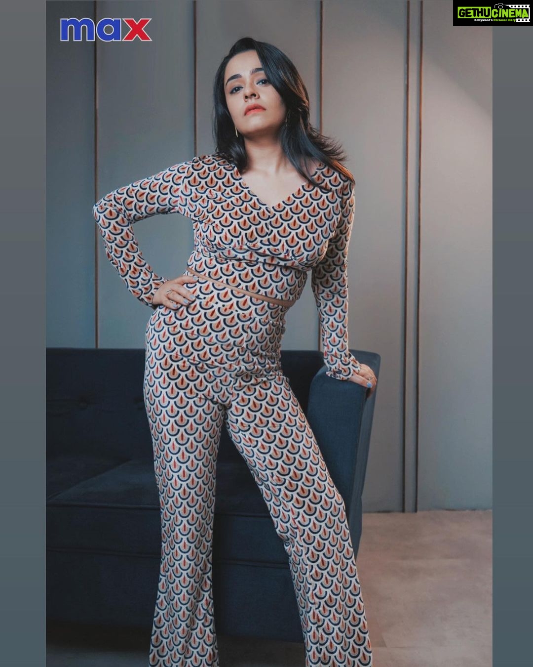 Apoorva Arora Instagram - When I coordinate life with smiles, I dance all the way! In small moments of joy, I celebrate life everyday. That’s why I say, Max is in me, just like #MaxIsInYou. Visit your nearest Max Fashion store or shop online at www.MaxFashion.com to explore how #MaxIsInYou, just like me! @maxfashionindia