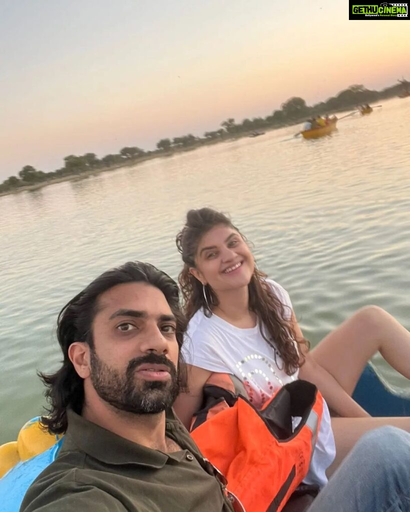 Archana Instagram - With you @akshaysharma1 Right beside me Life is FULL & FUN. 🤗😚🙏💜 Jaisalmer - The Golden Heaven