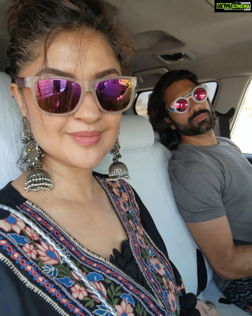 Archana Instagram - With you @akshaysharma1 Right beside me Life is FULL & FUN. 🤗😚🙏💜 Jaisalmer - The Golden Heaven