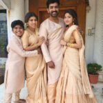 Arun Vijay Instagram - Happy Deepavali to all!!🤗💥 God bless with loads of happiness and prosperity..❤