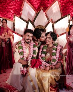 Arya Instagram - And my baby girl’s HAPPILY EVER AFTER begins …. ❤️
Congratulations my dear Mr and Mrs @akkuszz …. 
@anjanasatheeshps 

Event by @eventiaevents 
Photography @weddingelementsphotography 
Wedding venue @ticckerala