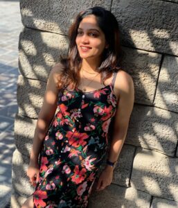 Arya Instagram - If you don’t have any shadows you are not in the light 😎

📸 @iam_vijayjohny 

#picoftheday #weekendvibes #dubai #missing #shadowphotography