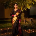 Arya Instagram – Happy Diwali 🪔 

Pc @plan.b.actions 
Saree @kanchivaram.in 
Styling @sabarinathk_ 
MUA @vikramanvijitha 
Hair @chan_aneesh 
Photography asst @dayonphotos 
Art by @silvester_attractte 

#diwali #2022 #festivevibes #happiness #positivevibes #lights #instagood #aryabadai