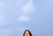 Asha Bhat Instagram - 2.5 Million within 24 hours 😍😍😍 Want to thank everyone form the bottom of my heart ❤️ Reading all your msgs makes me so happy and the love you have showered upon Gundellonaa is overwhelming!!! Promise to keep you all entertained ✨ PS : Tap into the tunes of Gundellonaa and Tag us !! Would love to share and celebrate this lovesome song 🥳🥳 #oridevuda @ashwath_marimuthu @vishwaksens @mipalkarofficial @leon.james @anirudhofficial @dancersatz @pvpcinemaoffl @srivenkateswaracreations @saregamatelugu #gundellonaa #ashabhat #oridevuda #anirudhravichander #leonjames #mithilapalkar #vishwaksen