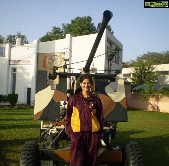 Asha Bhat Instagram - Major Throwback 😬😬😬 Taken in front of the Hall of Fame , NCC Republic Day Camp 2009 Delhi !! I was a SUO from 18 Kar battalion, Karnataka and Goa dtc , Army wing !! Undoubtedly the most happening days of my life so far …. #NCC #throwbackthursday #india