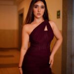 Ashnoor Kaur Instagram - Starry eyes sparking up my darkest nights🥀 . . . #WhatIWore #ashnoorstylediaries Outfit @kostume_county HMUA @makeupbysabashaikh 📸 @akphotography_mumbai