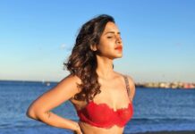 Ashu Reddy Instagram - I belong to the wild, beach I mean!! ☀️💋♥️ #ashureddy #beachvibes #waterbaby🐳 #newmexico #traveladdict 🛫 New Mexico