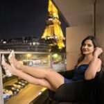 Ashu Reddy Instagram - Once in life, everyone has to travel alone some part of the world just to explore and experience how beautiful being lonely is..!! #ashureddy #traveladdict #halfworldtour #flywhenyoucan 💋🌹