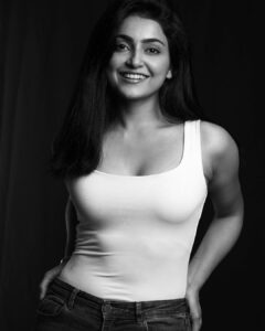 Avantika Mishra Instagram - Healthier mind and body this year! 💪🖤
#2022Goals