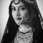 Avika Gor Instagram - 🤍🖤❤️