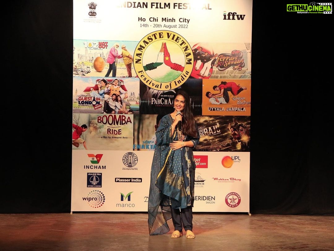 Avika Gor Instagram - #UyyalaJampala was screened at the closing ceremony of #namastevietnamfestival ! What a feeling! So proud! My heart is full❤️ I’ll see you again soon #Vietnam , Thank you @rahulsbali - you are the bestest host! If that’s even a word🤗! Gratitude towards H.E. Ambassador Pranay Verma & Consul General Dr. Madan Mohan Sethi for this honour to represent India & Indian Cinema.🇮🇳🇻🇳 Ho Chi Minh City, Vietnam