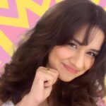 Avneet Kaur Instagram - Hey all you lovely people! I have some exciting news for you! You can get a chance to meet me at �#MetaCreatorDay on 6th November in Delhi! Here’s what you can do! Simply create a reel using the AR effect I have used. Don’t forget to tag me and use �ReelToCreatorDay. Once your reel is ready, go submit your reel on https://metacreatordayindiadelhi.splashthat.com/ (Link in my bio as well) for a chance to meet me! SEE YOU THERE!