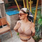 Avneet Kaur Instagram - Just a casual hot day in Mumbai ☀️🍂 #styledbyme Mumbai, Maharashtra