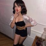Avneet Kaur Instagram - The streets are filled with regret.🖤🤍🎃✨ - Mia Wallace (Pulp Fiction) #aboutlastnight #whatiwore #halloween2022 #pulpfiction #miawallace #styledbyme