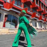 Avneet Kaur Instagram - Gimme the green light cause I’m ready to go 💚🔥🛑 #throwback #turkey #fashion #avneetstylediaries #antalya Outfit: @neofaaofficial Bag: @gucci Cap and scarf: @hm Stylist: @styling.your.soul Antalya, Turkey