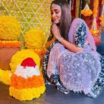 Bhanu Sri Mehra Instagram – Happy batukamma andariki 🌺🔱

#batukumma #festivevibes #bhanusree🔥❤️ #blessed #feeling