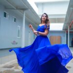 Bhanu Sri Mehra Instagram - 🦋 Wearing: @tasyacouture 📷 : @naveen_iris_photography Jewelry: @yuvaneerus #bhanusree🔥❤️ #actorslife #busy #bepositive #happiness #bluelove