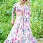 Bhanu Sri Mehra Instagram - 🌸 Pic: @saicharanthejareddyphotography Outfit by: @radheshyam_designer_studio #instapost #instagram #newclick #bhanusree🔥❤️