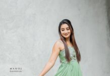 Bhanu Sri Mehra Instagram - Be proud of yourself for how hard you're trying ✨️ #actorslife #busy #bhanusree🔥❤️ #tollywoodactress #newlooks #instsgram