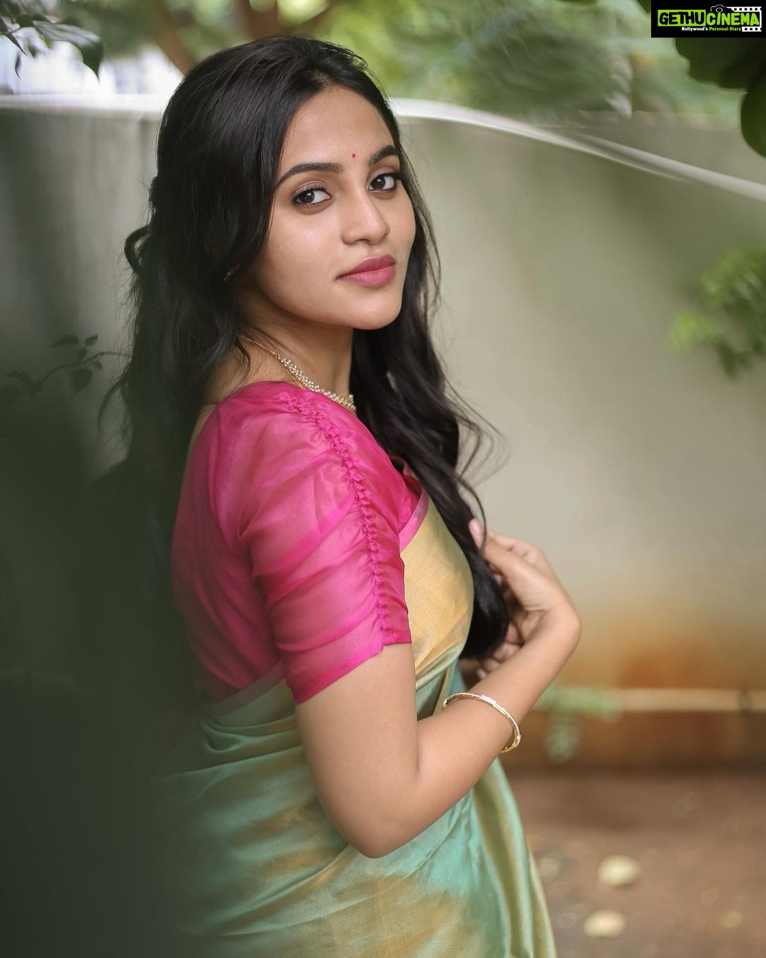 Bhavani Sre Instagram - Saree: @thepallushop Photography: @kanmaniphotography Make-up: @suganthi.themua Hair: @zuci.hairnmakeup Stylist: @style.with.kr Jewellery: @rimliboutique Blouse: @talesofthayal