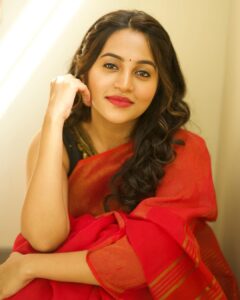 Bhavani Sre Instagram - Hair by : @chellysmakeupandhair
