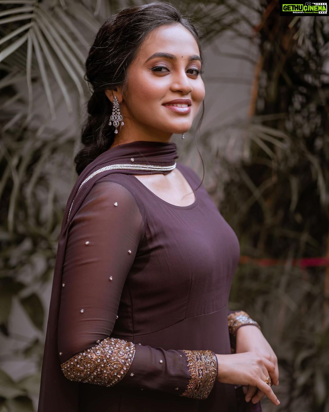 Bhavani Sre Instagram - Styled by : @navadevi.rajkumar Make up : @reenapaiva Hair by : @venki_hairstylist Earrings : @chitranginijewellerystore Wearing : @label_afeera Shot by : @cyril_eanastein