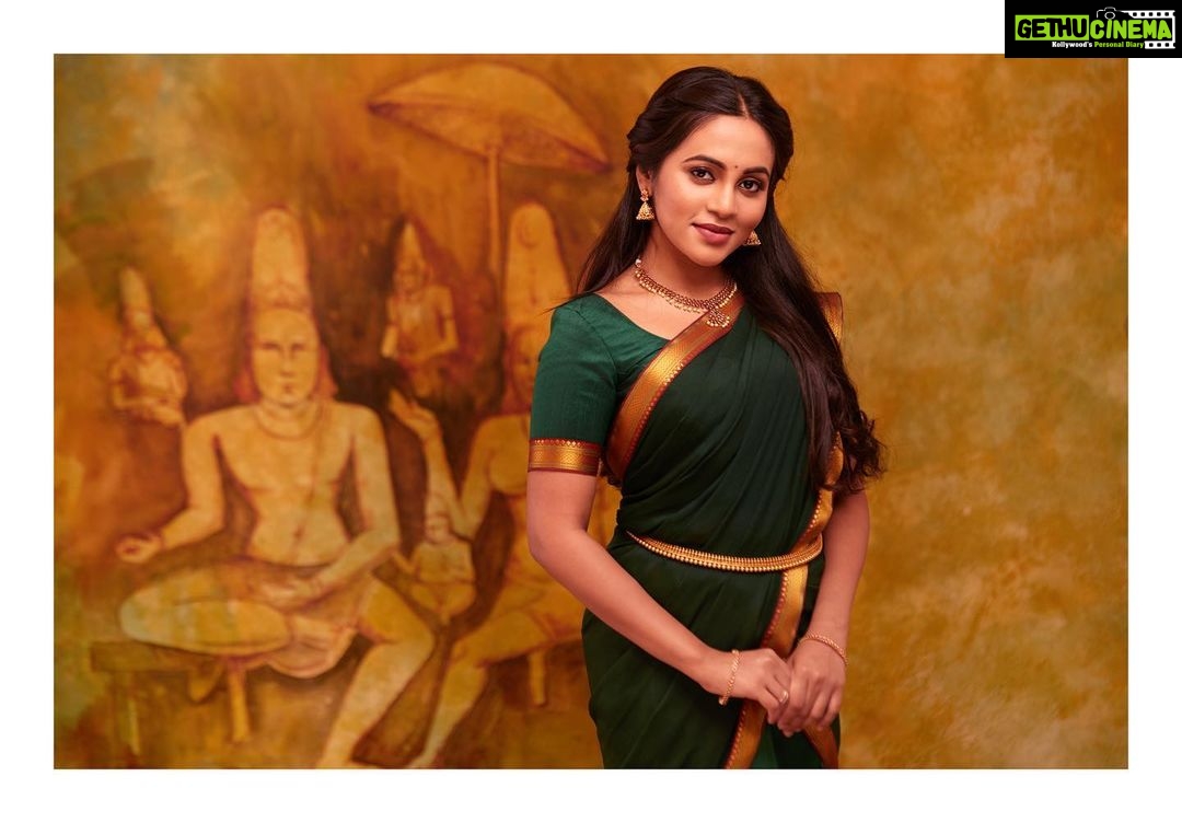 Bhavani Sre Instagram - Happy karthigai dheepam !:) Styling : @navadevi.rajkumar Photography : @bhagathmakka Hair and make up : @viji_sharath Outfit : @the_i_story Jewellery : @aaranyarentaljewellery
