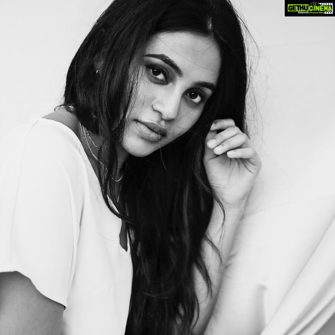 Bhavani Sre Instagram - Photography : @santhoshgunasekar muah : @niruthya_murugesan Styling : @madsaaay