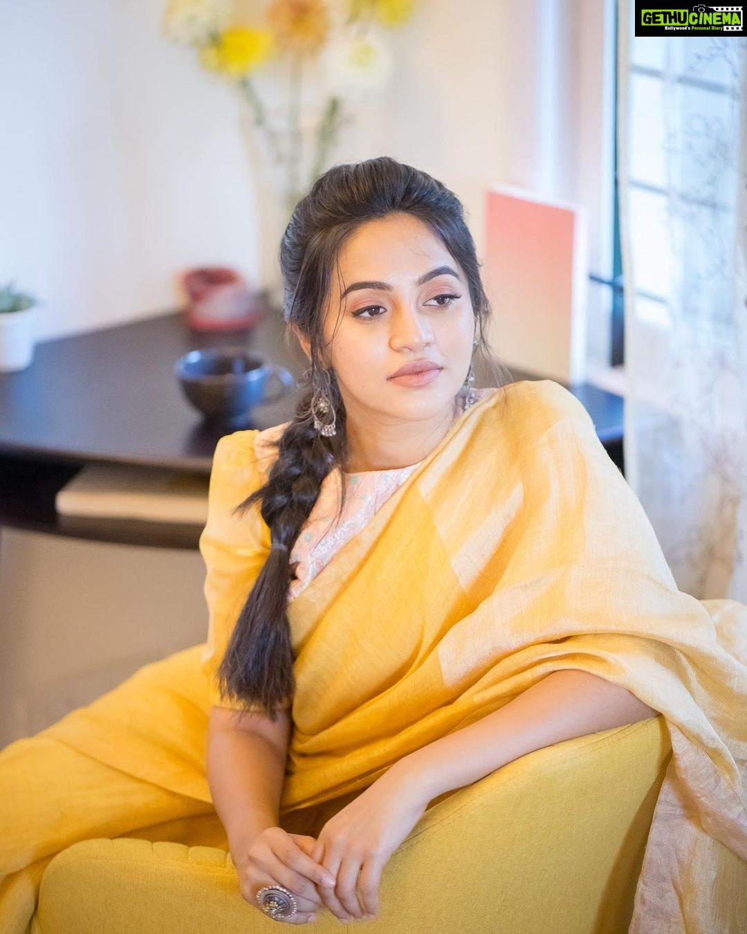 Bhavani Sre Instagram - Photography - @rp3825 Styling - @style.with.kr Make up - @chisellemakeupandhair Hair - @tangled_by_ila Saree - @hashtagazhagi Blouse - @talesofthayal Jewels - @bhavyarameshjewelry Vote of confidence courtesy - @madhuskumar 😂❤️