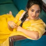 Bhavani Sre Instagram - Photography - @rp3825 Styling - @style.with.kr Make up - @chisellemakeupandhair Hair - @tangled_by_ila Saree - @hashtagazhagi Blouse - @talesofthayal Jewels - @bhavyarameshjewelry Vote of confidence courtesy - @madhuskumar 😂❤️