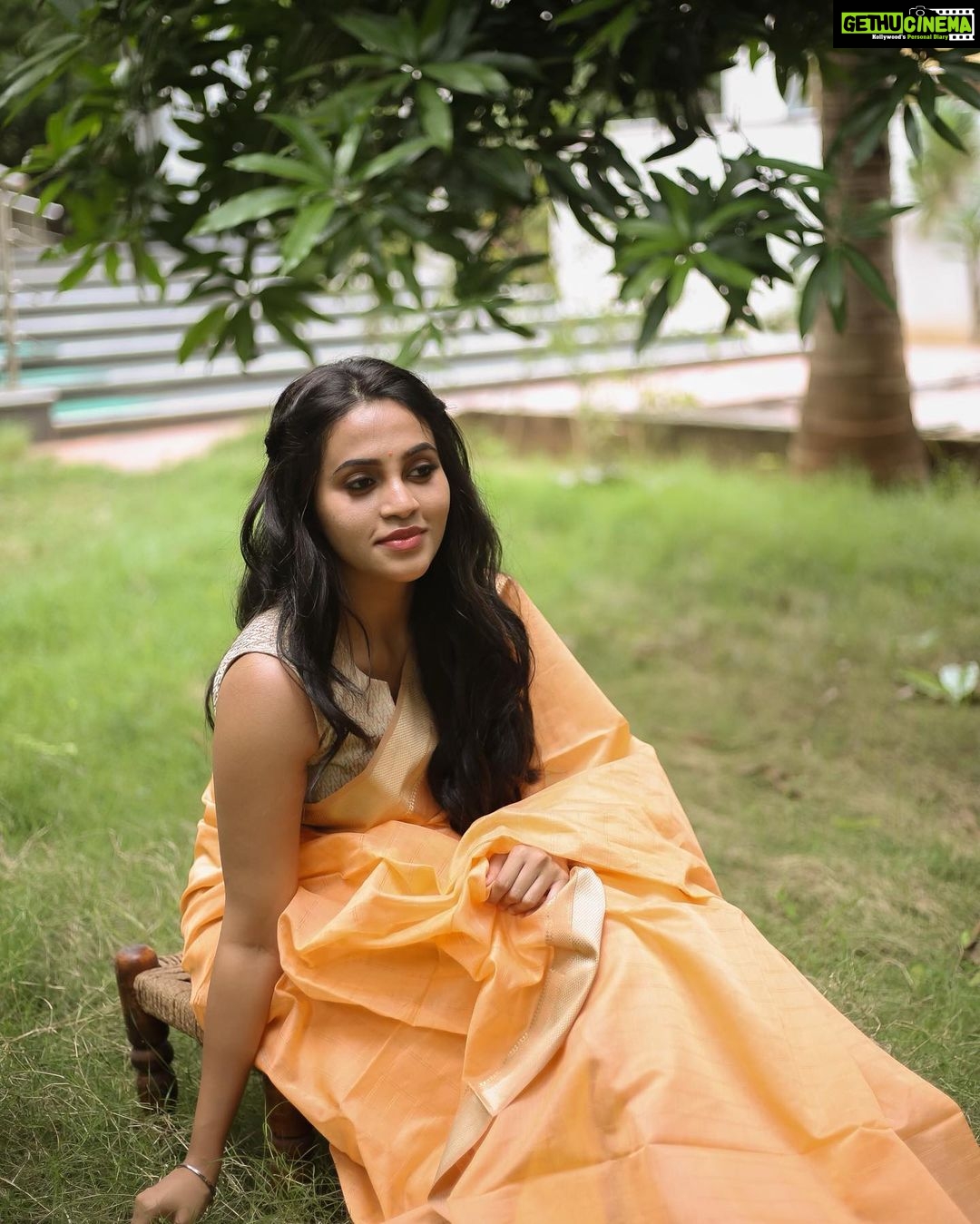 Bhavani Sre Instagram - Saree: @thepallushop Photography: @kanmaniphotography Make-up: @suganthi.themua Hair: @zuci.hairnmakeup Stylist: @style.with.kr Jewellery: @rimliboutique Blouse: @talesofthayal