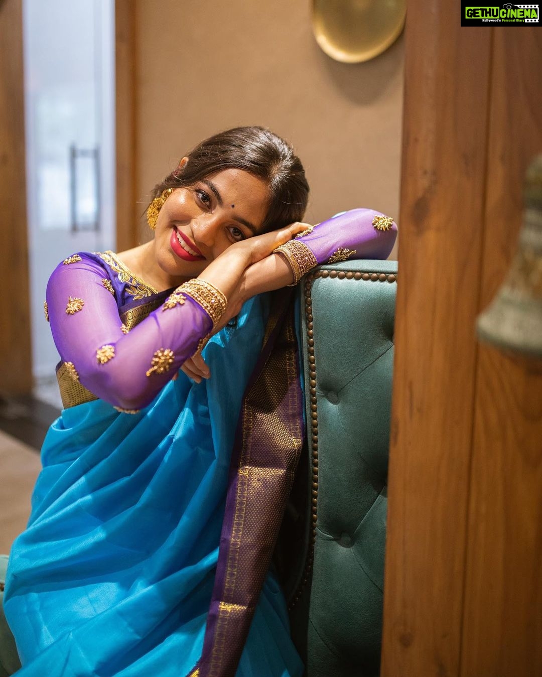 Bhavani Sre Instagram - Shot for: @saaramati Shot by: @vidhyavijay Jewelry: @quillsspills Blouse by: @sajna_bridal_wear_designer Makeup: @thewhimsicalbrushe Hair & draping: @jamunadevraj Styling & creative direction: @theidlytales Content strategist: @hyphenstreak