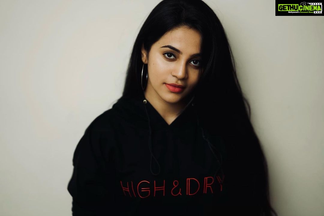 Bhavani Sre Instagram - High and dry merchandise is now available. https://styched.life/collections/high-and-dry-by-g-v-prakash Or check link in bio @gvprakash #highandry #coldnights #gvprakash