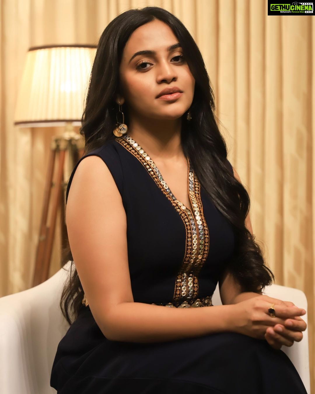 Bhavani Sre Instagram - Behindwood’s interview for #kapaeranasingam Styling - @navadevi.rajkumar Wardrobe - @bespoketanyabatra MUAH - @salomirdiamond Accessories - @itsvie.story Photography - @sampath_photo_graphy