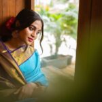 Bhavani Sre Instagram - Shot for: @saaramati Shot by: @vidhyavijay Jewelry: @quillsspills Blouse by: @sajna_bridal_wear_designer Makeup: @thewhimsicalbrushe Hair & draping: @jamunadevraj Styling & creative direction: @theidlytales Content strategist: @hyphenstreak