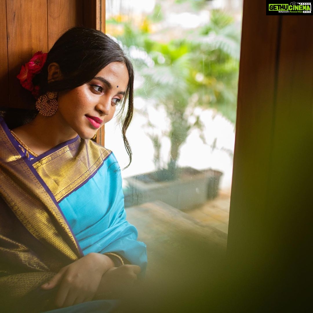 Bhavani Sre Instagram - Shot for: @saaramati Shot by: @vidhyavijay Jewelry: @quillsspills Blouse by: @sajna_bridal_wear_designer Makeup: @thewhimsicalbrushe Hair & draping: @jamunadevraj Styling & creative direction: @theidlytales Content strategist: @hyphenstreak