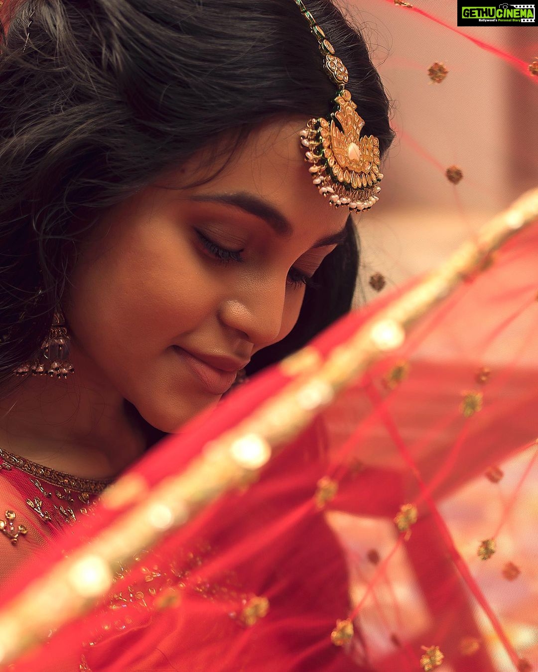 Bhavani Sre Instagram - @chisellemakeupandhair X @balakumaran.19 X @mspinkpantherjewel X @studio149
