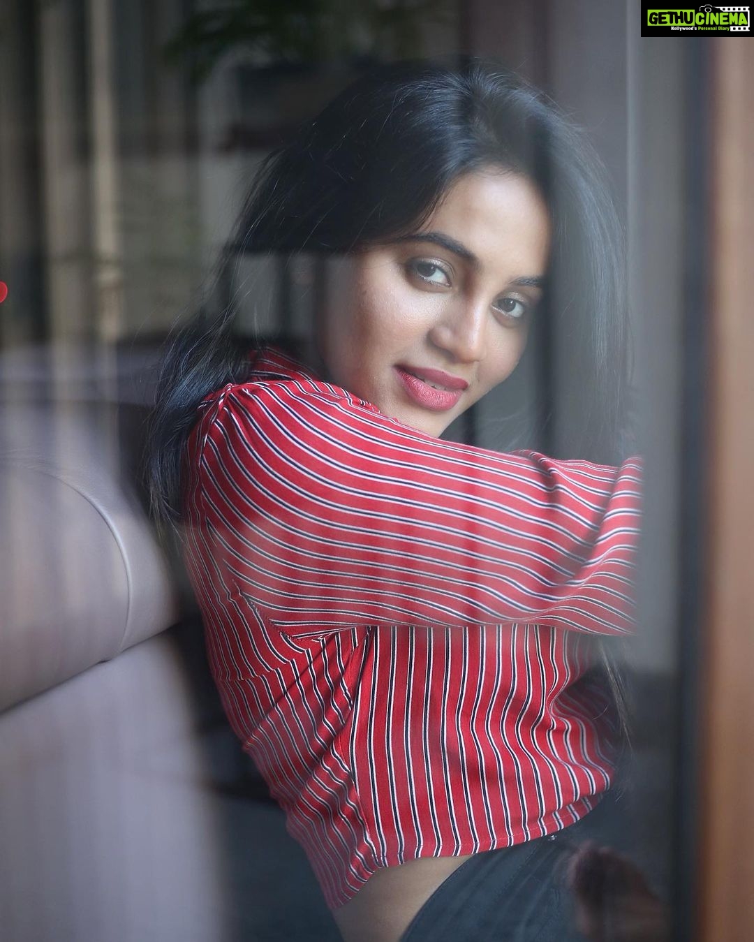 Bhavani Sre Instagram - @kanmaniphotography