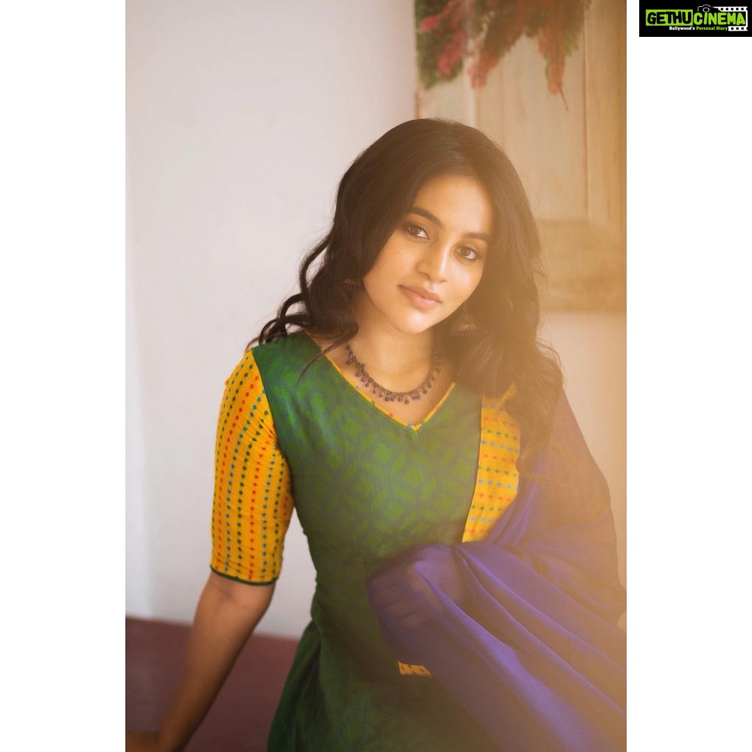Bhavani Sre Instagram - Wearing : @manjalcouture Photography : @vidhyavijay Hair and makeup : @suganthi.themua Styling : @lavanya_gopal