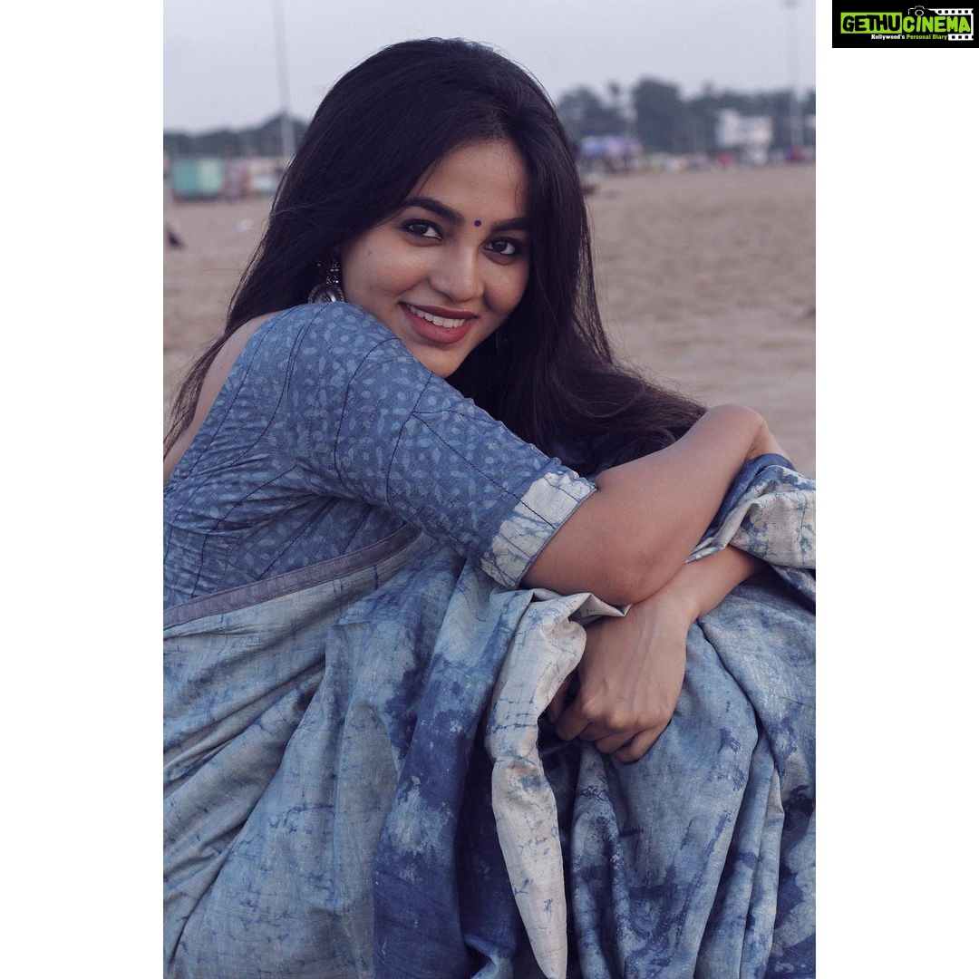 Bhavani Sre Instagram - எல்லாம் சேர்ந்துன் கண்ணில் மின்னும்.. 🦋