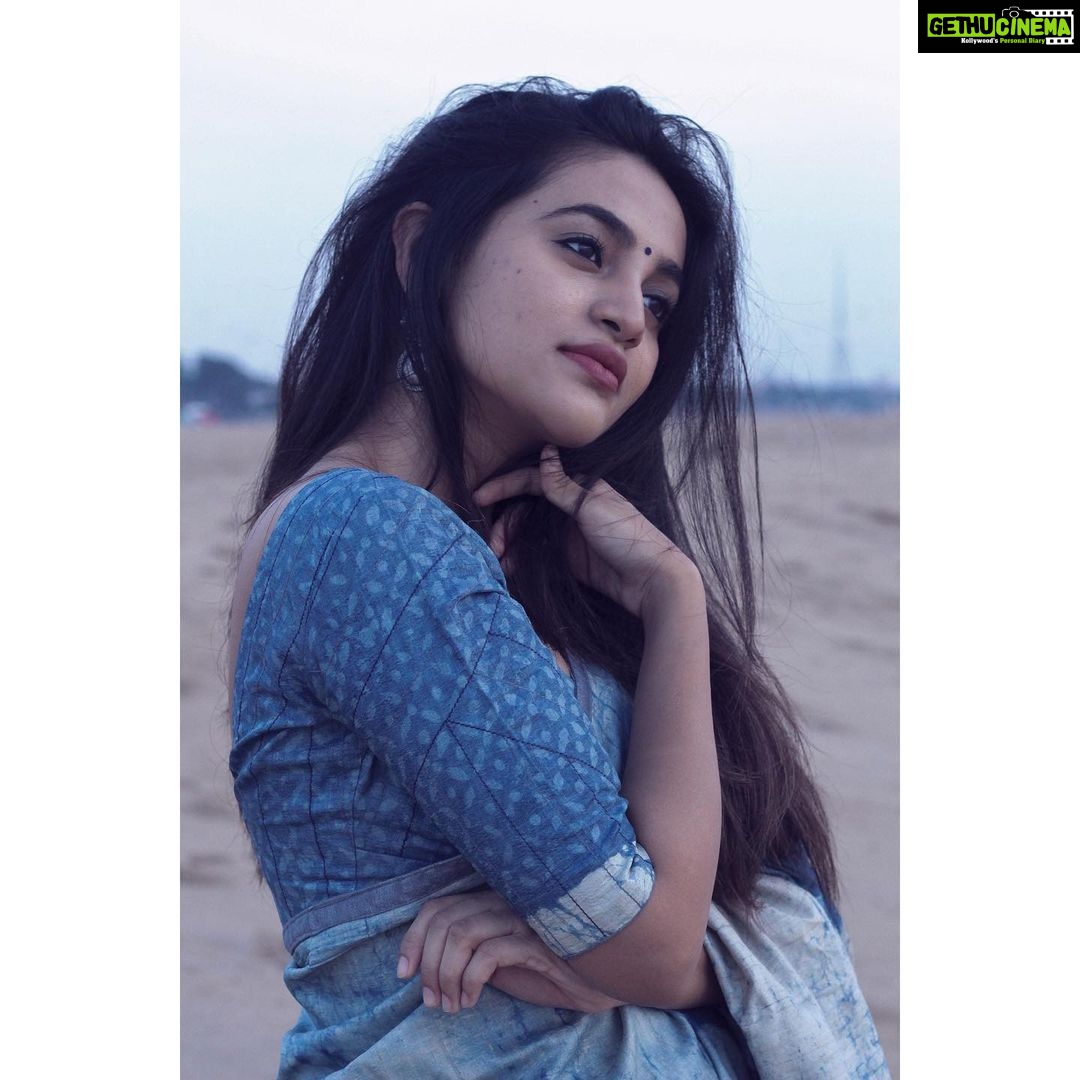 Bhavani Sre Instagram - தீண்டும் தினம் தென்றல் மணம்.. Photography : @kanmaniphotography 🦋