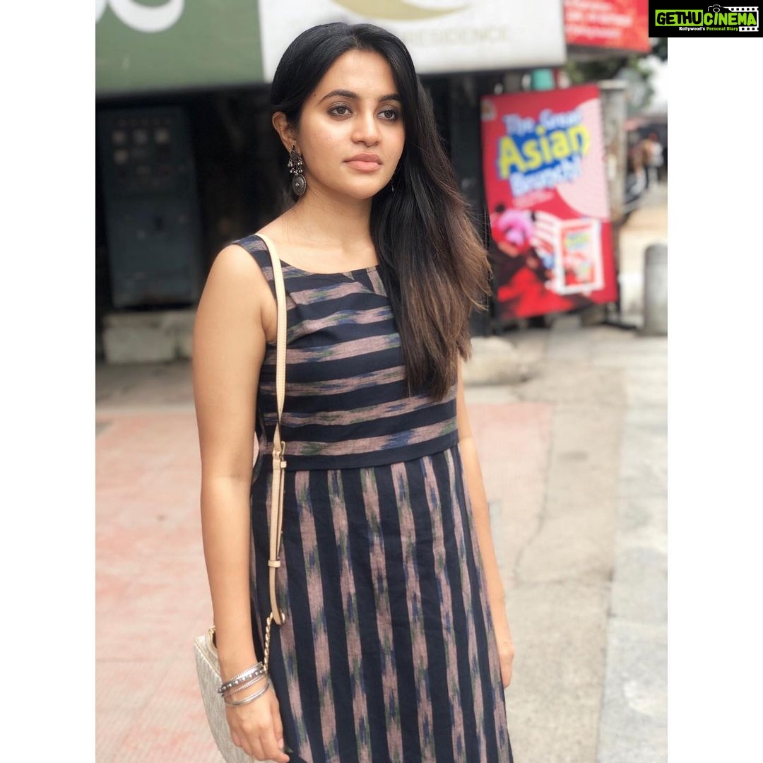 Bhavani Sre Instagram - Waiting for that one friend who said will be there in 5 mins be like 🤷🏻♀️
