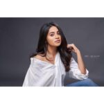 Bhavani Sre Instagram - @srivenkat x @chisellemakeupandhair x @natashaabothra x @feeltwenty #white #photography #casual #shoot