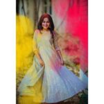 Bhavani Sre Instagram - holi 🔫❤️ Photography : @anitakamaraj & @rahulravindran Styling : @charusrikanth #holi